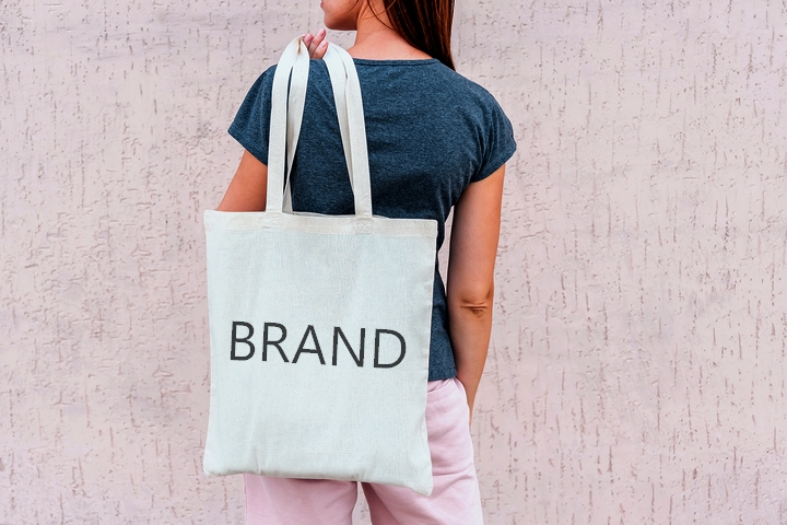 Wear It Everywhere: 6 Promotional Perks of Branded Tote Bags – Cian Blog